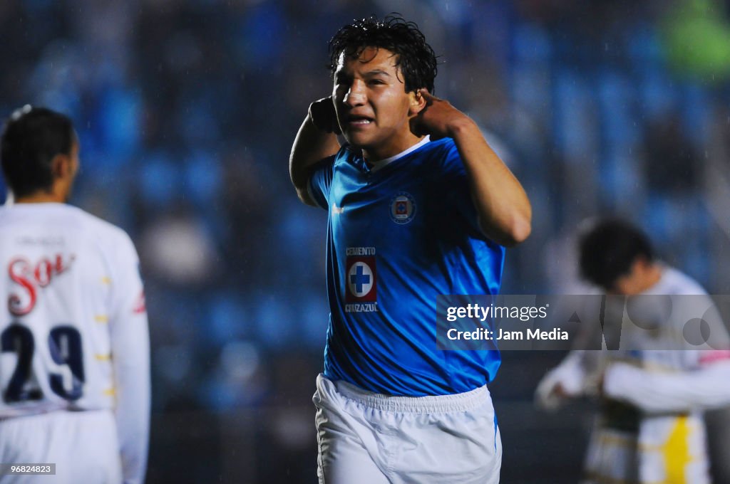 Cruz Azul v Morelia - 2010 Bicentenario