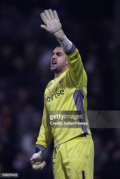 Adam Federici of Reading gives instructions during the Coca-Cola Championship match between Crystal Palace and Reading at Selhurst Park on February...