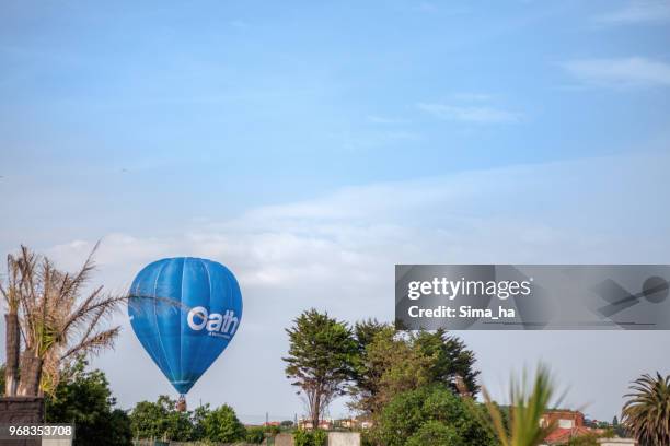 second regatta of balloons in gijon - sima ha stock pictures, royalty-free photos & images