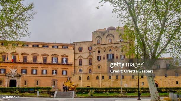 palermo, palazzo dei normanni (sicily, italy) - palazzo dei normanni imagens e fotografias de stock