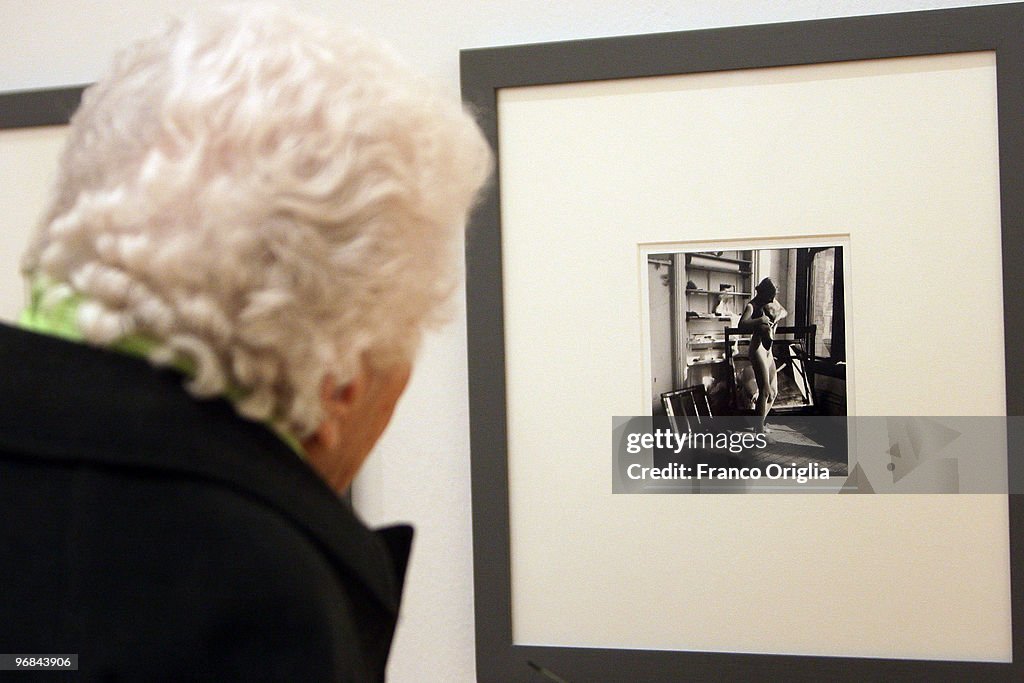 "Donna. Avanguardia Femminista Negli Anni '70" Photography Exhibition