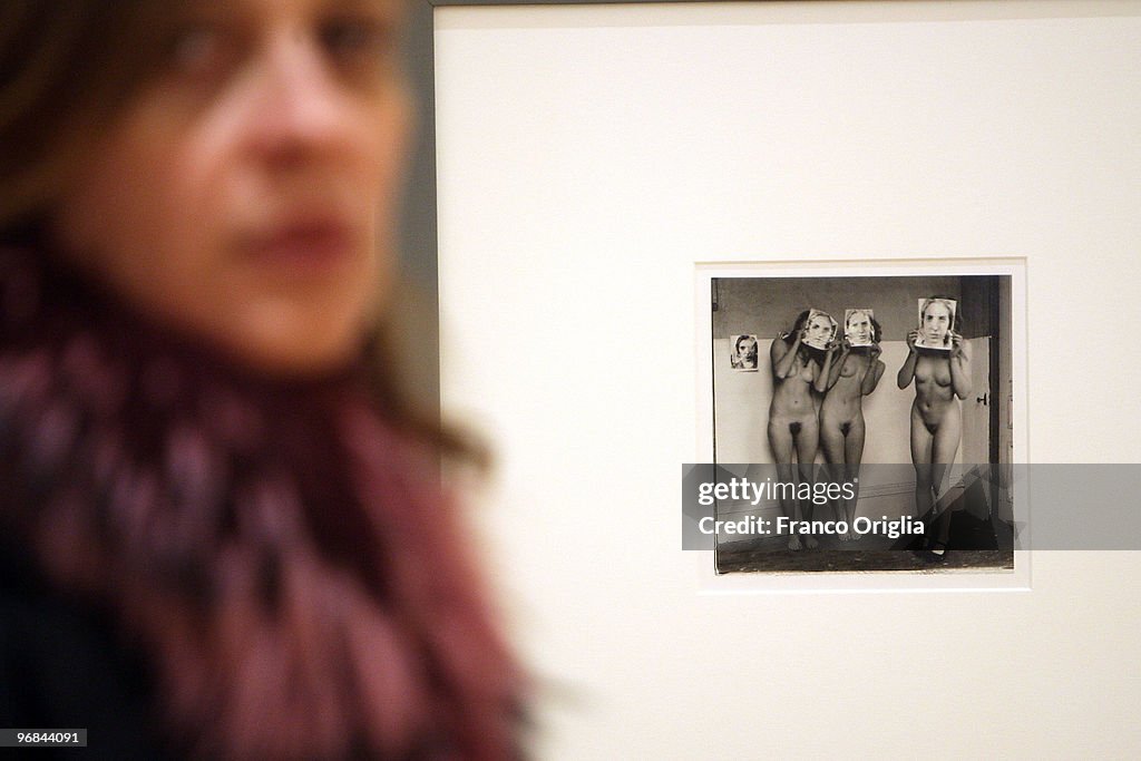 "Donna. Avanguardia Femminista Negli Anni '70" Photography Exhibition