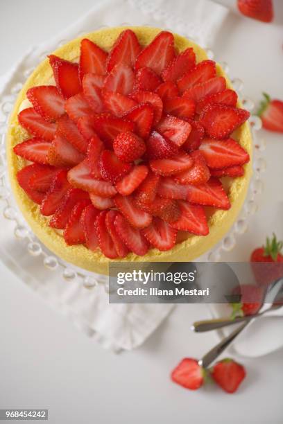 strawberry charlotte cake - dessert stand stock pictures, royalty-free photos & images