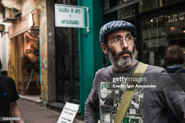 craftsman in san telmo, buenos aires - buenos momentos stock pictures, royalty-free photos & images