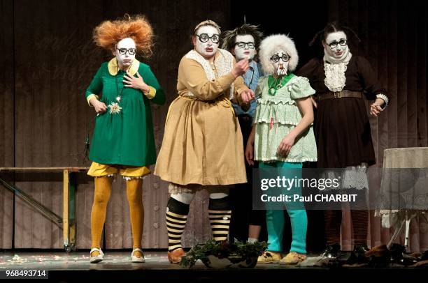 Spectacle de cirque russe 'La famille Semianyki', au Trianon le 20 decembre 2015, Paris, France.