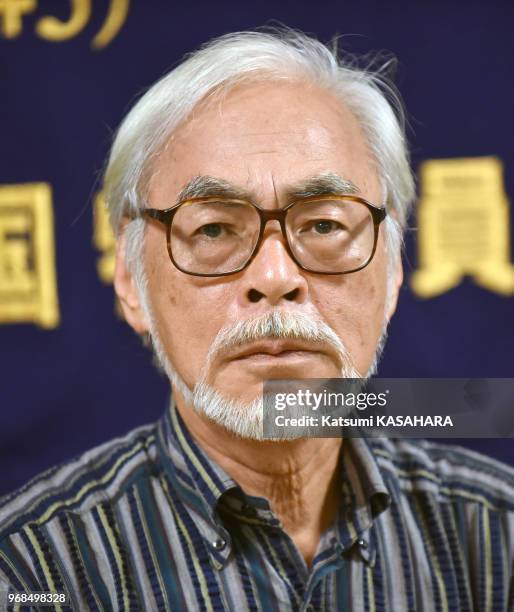 Le mangaka Hayao Miyazaki qui a reçu un Oscar d'honneur pour son oeuvre a critiqué le changement de politique de sécurité du Japon par le premier...
