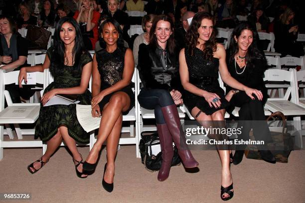 Actresses Reshma Shetty, Anika Noni Rose, Janie Bryant, Brooke Shields and Vanity Fair Market Director Mary F. Braeunig attend the Naeem Khan Fall...