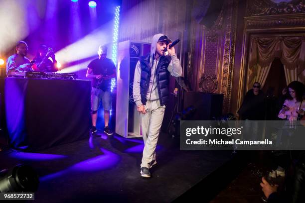 Ym Rapper 27 Spotify Launch Paylist The Hundred Stock Photos, High-Res Pictures ...
