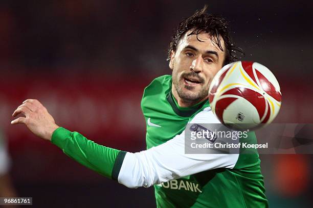 Hugo Almeida of Bremen in action during the UEFA Europa League knock-out round, first leg match between FC Twente Enschede and SV Werder Bremen at De...