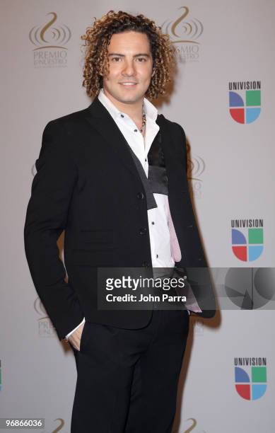 David Bisbal poses in the press room at Univisions 2010 Premio Lo Nuestro a La Musica Latina Awards at American Airlines Arena on February 18, 2010...