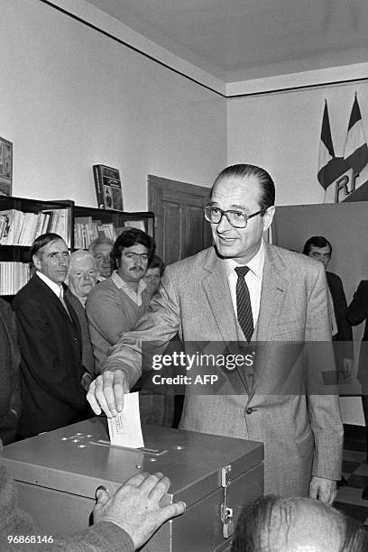 Jacques Chirac, Paris Mayor and candidate in the French presidential election first round, casts his ballot at the polling station in Sarran...