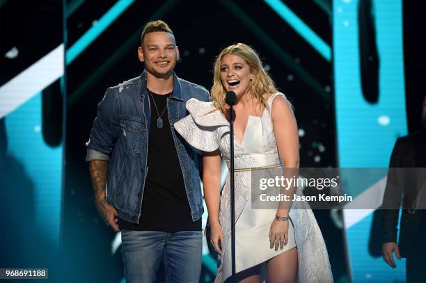 Kane Brown and Lauren Alaina accept an award at the 2018 CMT Music Awards at Bridgestone Arena on June 6, 2018 in Nashville, Tennessee.