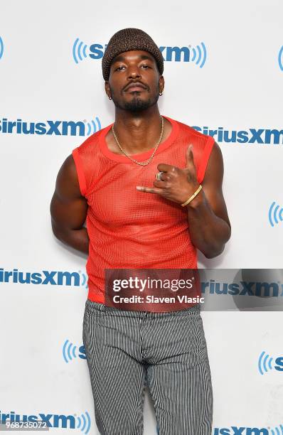 Singer/songwriter Luke James visits SiriusXM Studios on June 6, 2018 in New York City.