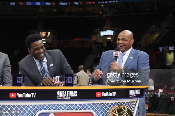 Chris Webber and Charles Barkley provide commentary after Game Three of the 2018 NBA Finals between the Golden State Warriors and the Cleveland...