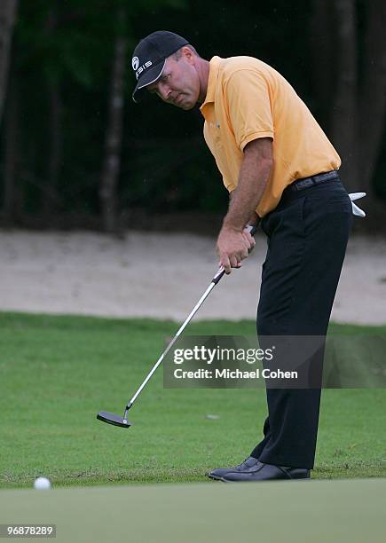 Thomas Levet of France putts during the second round of the Mayakoba Golf Classic at El Camaleon Golf Club held on February 19, 2010 in Riviera Maya,...