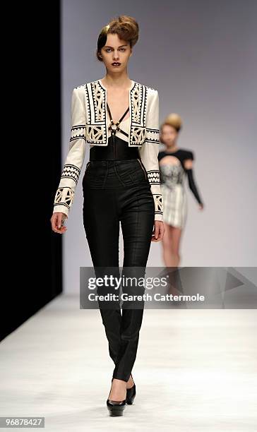 Model walks down the catwalk during the Sass & Bide fashion show during London Fashion Week at the BFC Show Space at Somerset House on February 19,...