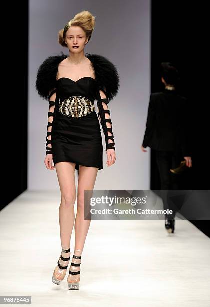 Model walks down the catwalk during the Sass & Bide fashion show during London Fashion Week at the BFC Show Space at Somerset House on February 19,...