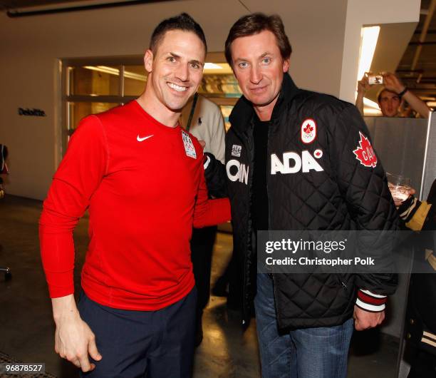 Olympic speed skater Chad Hedrick of the United States poses with hockey great Wayne Gretzky at the USA House on February 18, 2010 in Vancouver,...