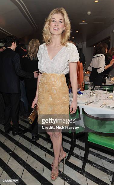 Rosamund Pike attends private dinner hosted by Vogue Editor Alexandra Shulman and Nick Jones on February 19, 2010 in London, England.
