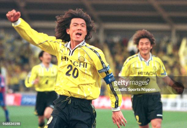 Hong Myung-bo of Kashiwa Reysol celebrates scoring his side's third goal during the J.League Division 1 match between Kashiwa Reysol and FC Tokyo at...