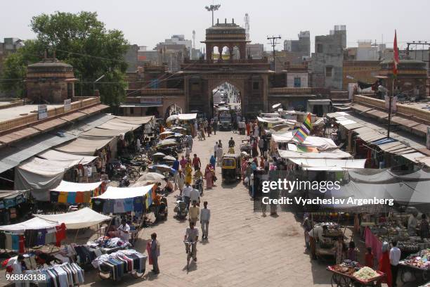 jodhpur central street market, rajasthan, india - east india company stockfoto's en -beelden