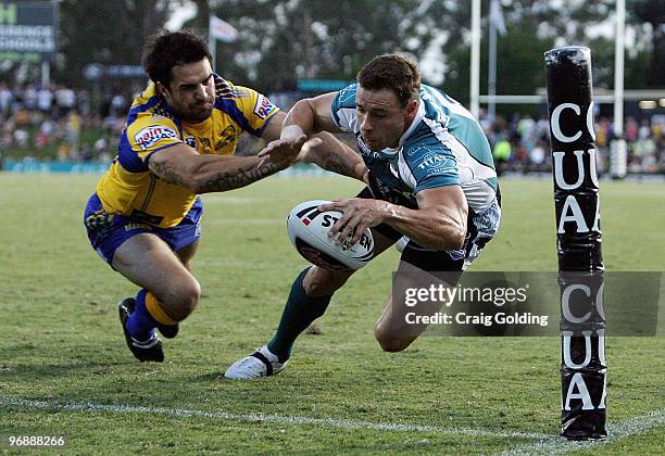 Shane Elford of the Panthers scores a try during the NRL trial match between the Penrith Panthers and the Parramatta Eels at CUA Stadium on February...