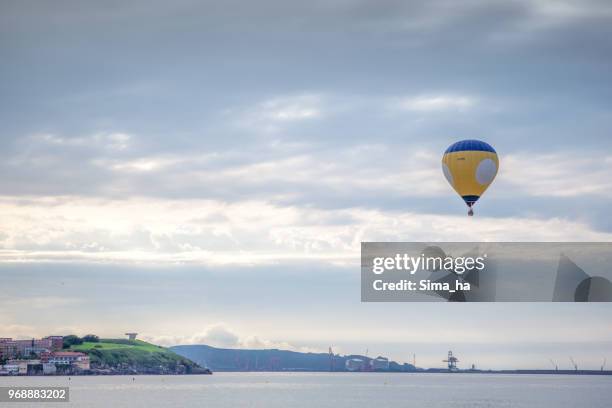 second regatta of balloons in gijon - sima ha stock pictures, royalty-free photos & images