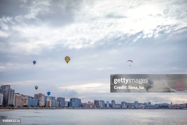 second regatta of balloons in gijon - sima ha stock pictures, royalty-free photos & images