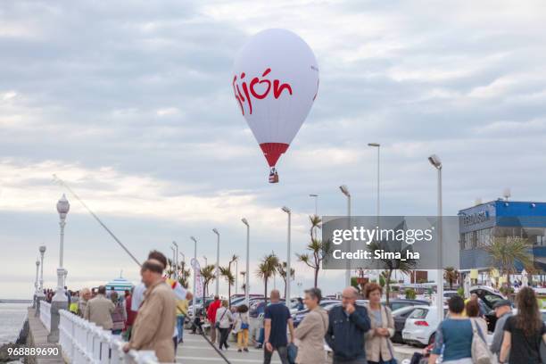 second regatta of balloons in gijon - sima ha stock pictures, royalty-free photos & images