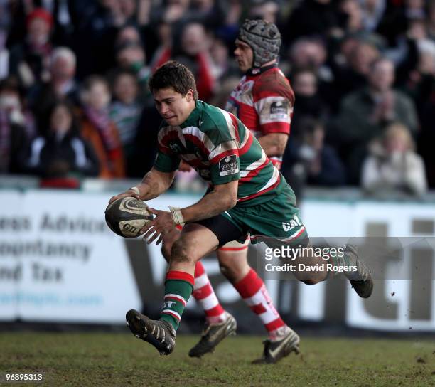 Ben Youngs of Leicester scores the third Leicester try during the Guinness Premiership match between Leicester Tigers and Gloucester at Welford Road...