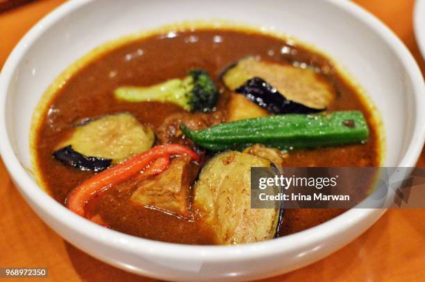 beef soup curry - curry stockfoto's en -beelden