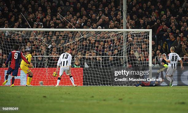 Rodrigo Palacio of Genoa CFC scores his team's third goal during the Serie A match between Genoa CFC and Udinese Calcio at Stadio Luigi Ferraris on...