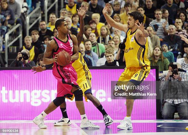 Jurica Golemac of Berlin battles for the ball with Bryce Taylor of Bonn during the Beko Basketball Bundesliga match between Alba Berlin and Telekom...