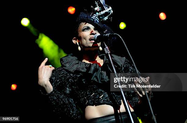 Goapele performs in support of her Milk & Honey album at The Fox Theater on February 19, 2010 in Oakland, California.