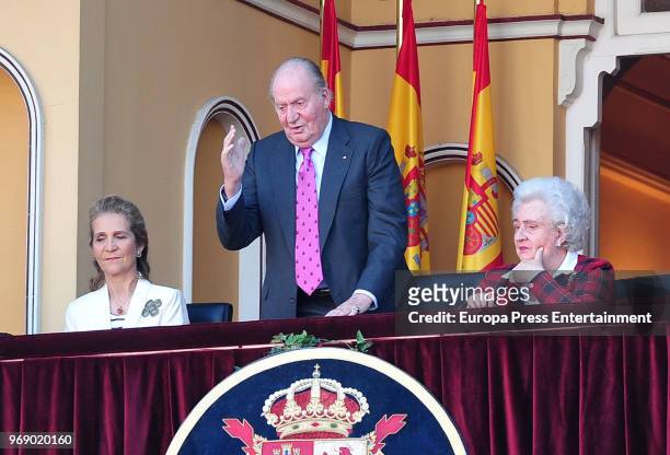 King Juan Carlos, his daughter Princess Elena of Spain and his sister Princess Pilar attend La Beneficiencia Bullfight at Las Ventas Bullring on June...