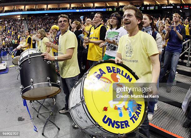 Supporters of Berlin celebrates during the Beko Basketball Bundesliga match between Alba Berlin and Telekom Baskets Bonn at O2 World stadium on...