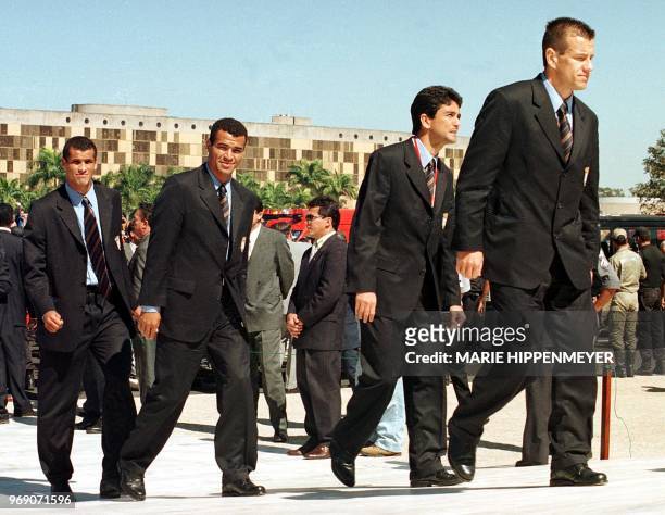 Members of the Brazilian national soccer selection Rivaldo, Cafu, Bebeto and Dunga arrive at the Planalto government palace in Brasilia 14 July for...