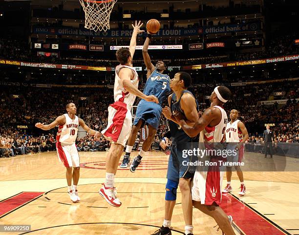 Josh Howard of the Washington Wizards drives the lane and tries the floater over Andrea Bargnani of the Toronto Raptors during a game on February 20,...