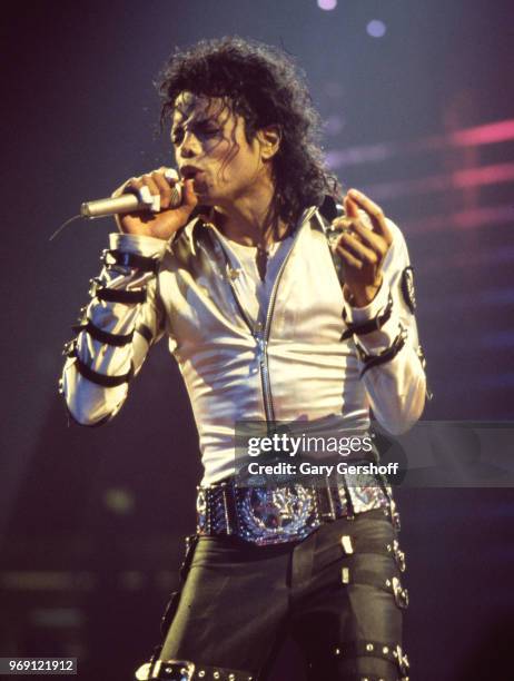 American Pop singer Michael Jackson performs on stage at Madison Square Garden during the 'Bad Tour,' New York, New York, March 5, 1988.