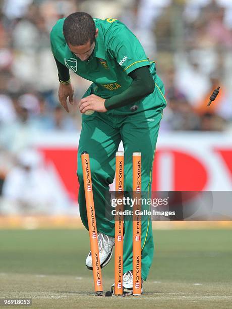 Sachin Tendulkar of India run out by Wayne Parnell of South Africa for 4 runs during the 1st ODI between India and South Africa at Sawai Mansingh...