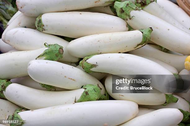 white eggplant at the market - white eggplant stock pictures, royalty-free photos & images