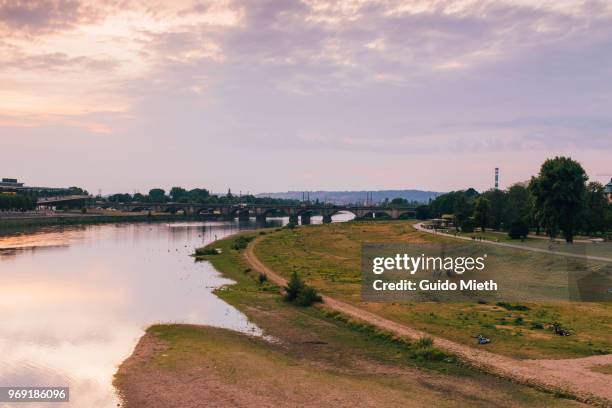 romantic view at the river elbe, dresden, germany. - guido mieth - fotografias e filmes do acervo