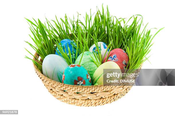 cesta com ovos de páscoa - easter basket - fotografias e filmes do acervo