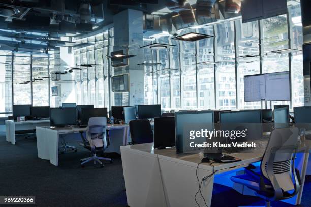 interior shots of modern designed open office - fensterfront innen stock-fotos und bilder