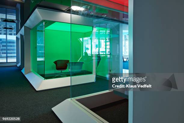 interior shot of modern designed glass box offices in corporate building - fensterfront innen stock-fotos und bilder