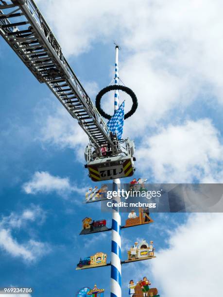Maypole Wood Wood Flag Pole Photos and Premium High Res Pictures - Getty Images