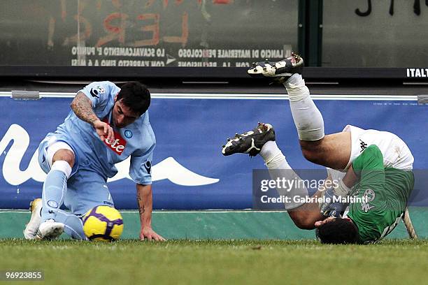 Gianluca Curci of AC Siena in action against Ezequiel Ivan Lavezzi of SSC Napoli during the Serie A match between AC Siena and SSC Napoli at Stadio...