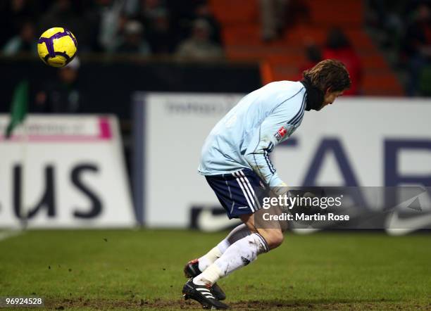 Naldo scores his team's 1st goal of Bremen during the Bundesliga match between Werder Bremen and Bayer Leverkusen at the Weser Stadium on February...