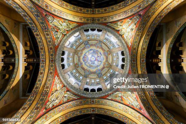 dôme de la basilique sainte-thérèse de lisieux - dôme stock pictures, royalty-free photos & images