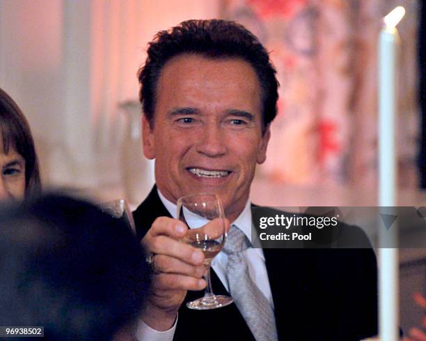 Governors Arnold Schwarzenegger Photos and Premium High Res Pictures